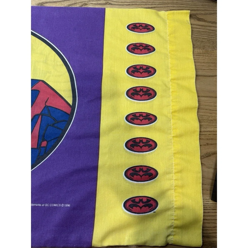 Vintage 1996 Batman Mr. Freeze Robin DC Comics Pillow‎ Case Purple Yellow